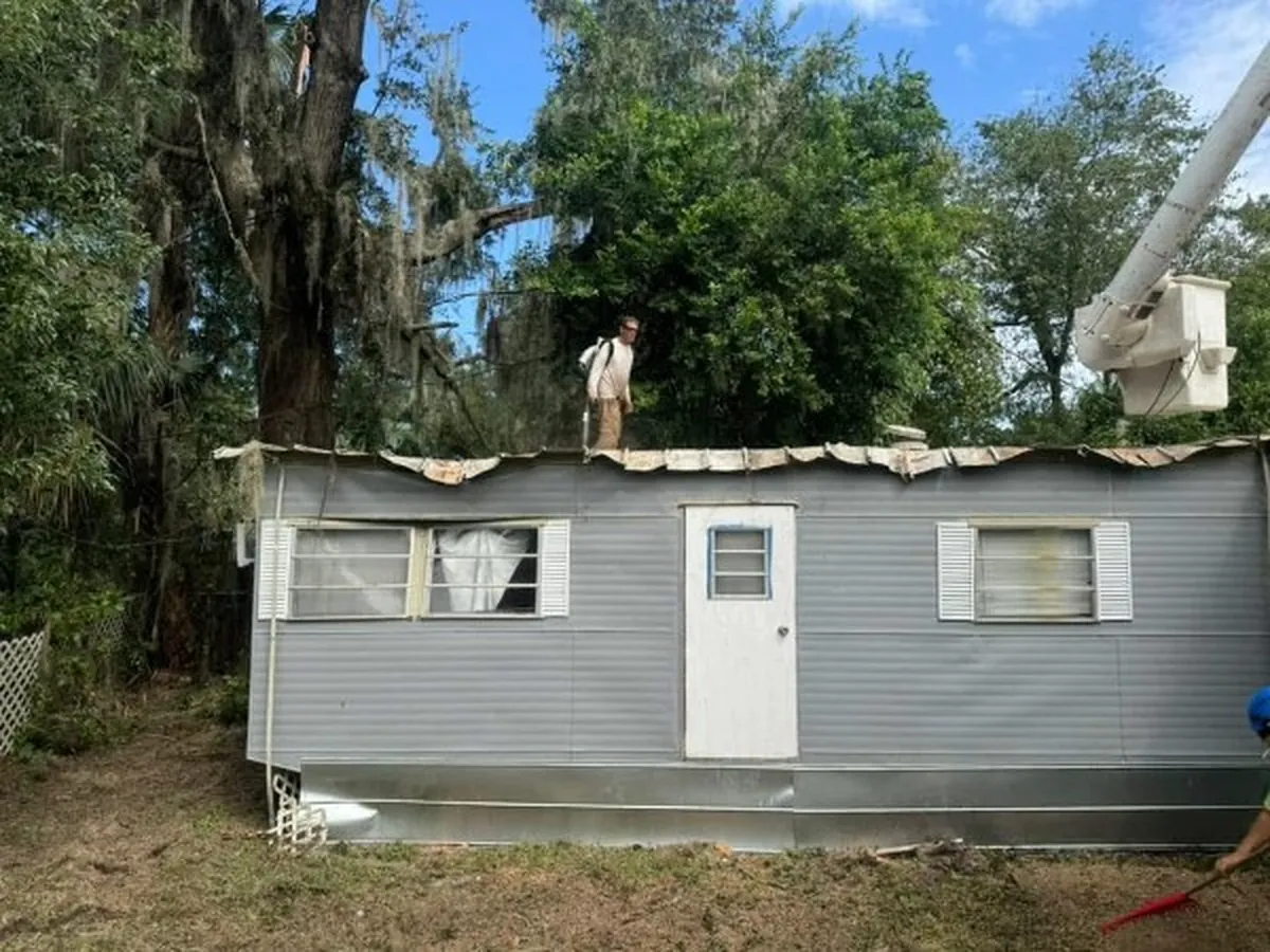 Storm Oak Removal Off a DeLand Home